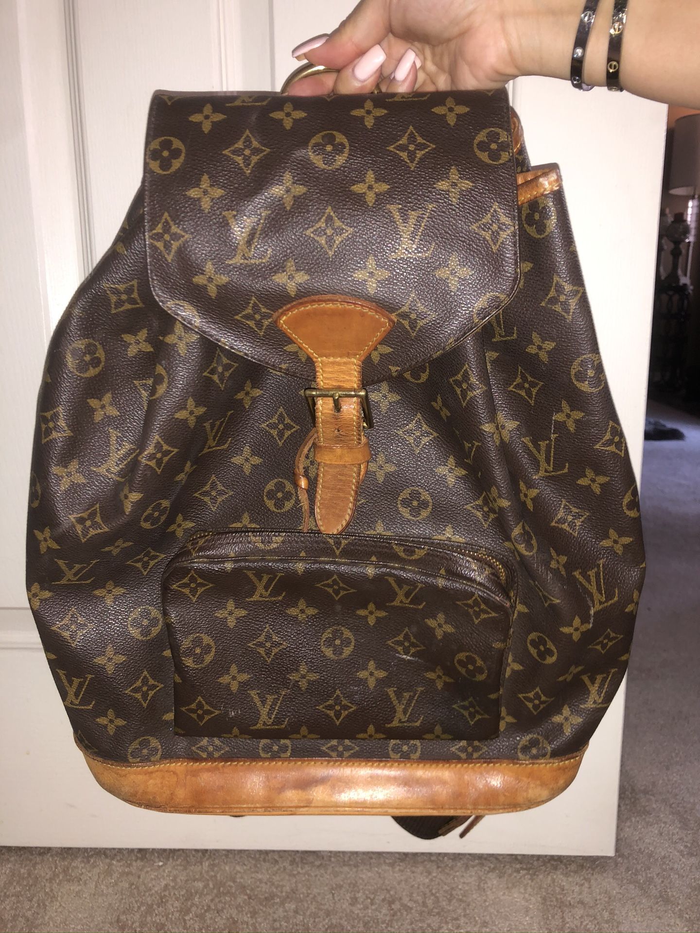 Louis Vuitton Buckle backpack