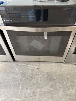 Profile 27 in. Smart Single Electric Wall Oven with Convection and Self Clean in Stainless Steel