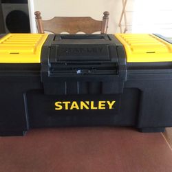 Stanley 19” Auto Latch Plastic Tool Box (NEW)