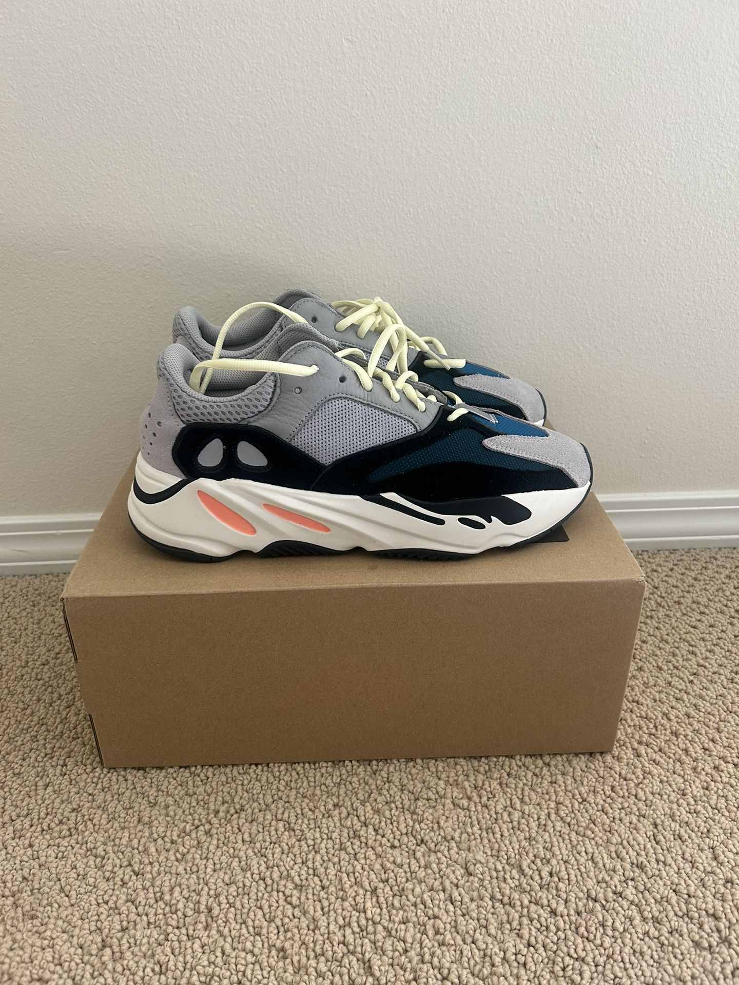 Adidas Yeezy Boost 700 Wave Runner