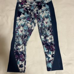 Navy and purple floral capri leggings Size L 
