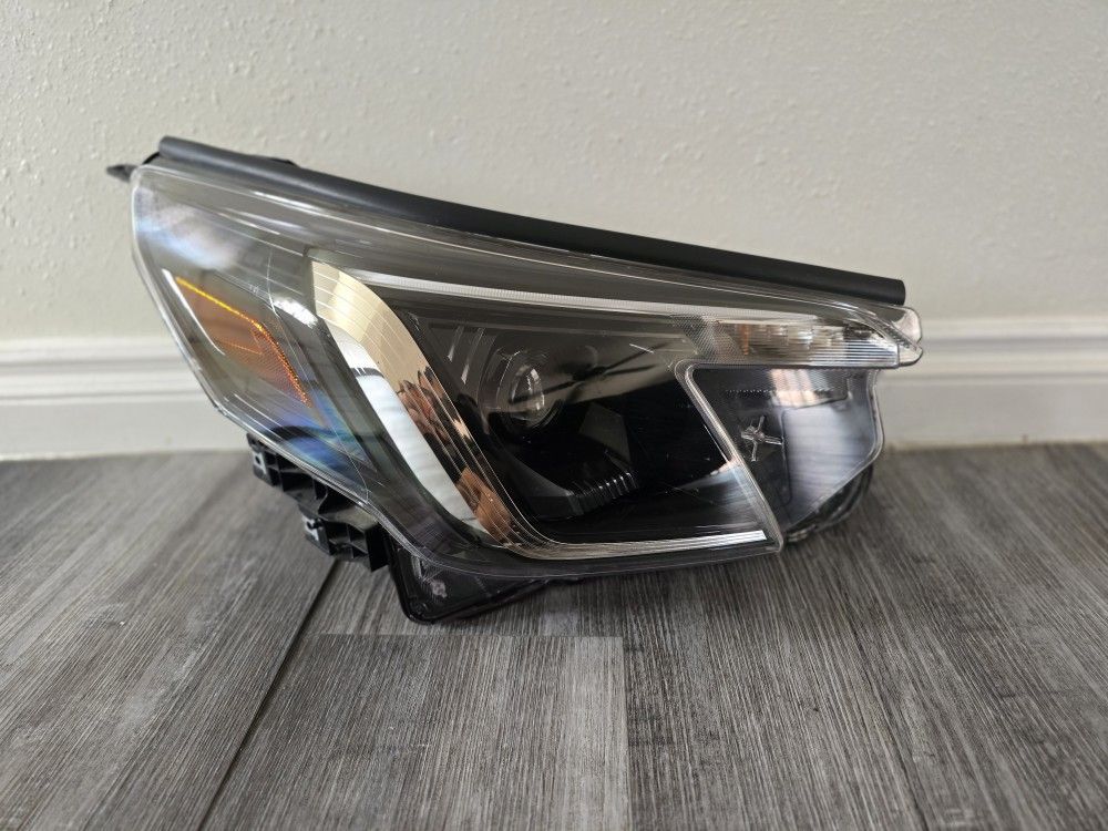 Subaru Forester LED Headlight Right Passenger 2022-2024