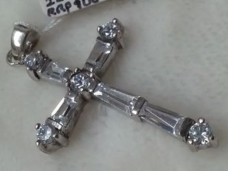 Sterling Silver (925) Cross Pendant Studded with 1.48 Carats 