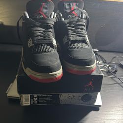 Jordan 4 Retro 