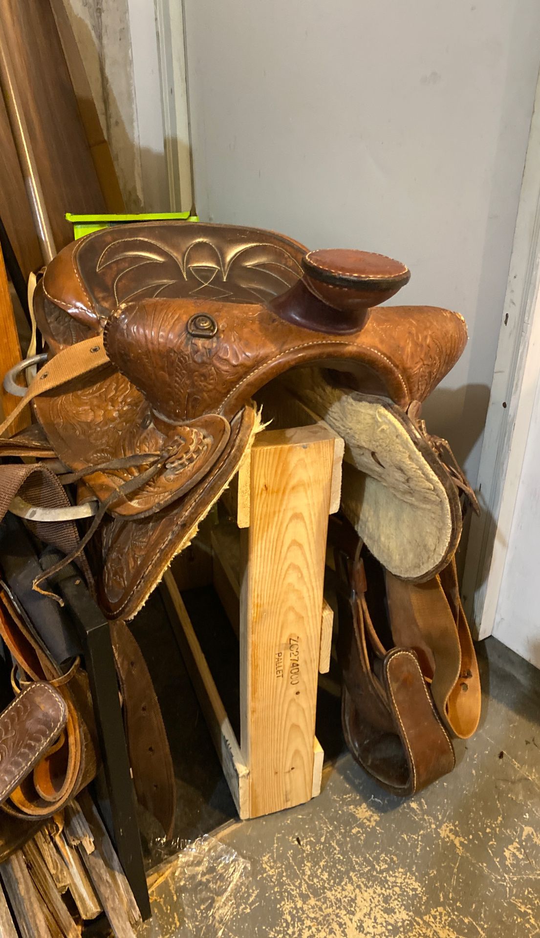 Western saddle 15”