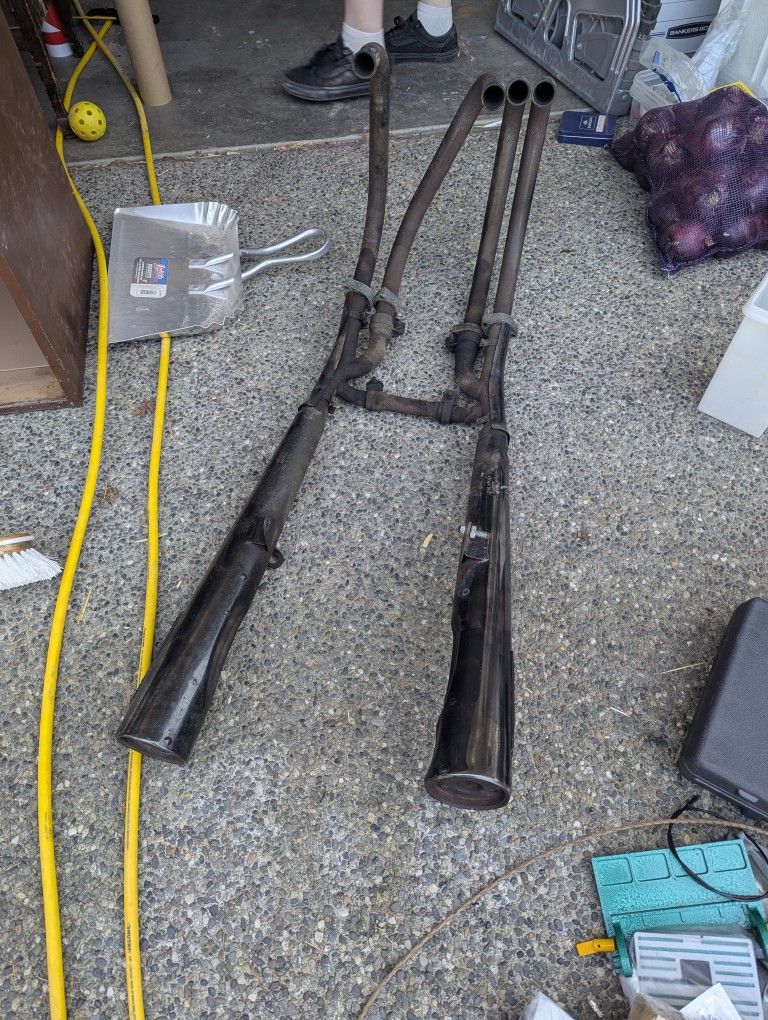 82 KZ 550 Original Exhaust