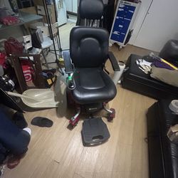 Golden Electrical Wheelchair 