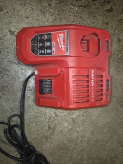 18 volts Milwaukee Rapid Charge For Sale Works Great