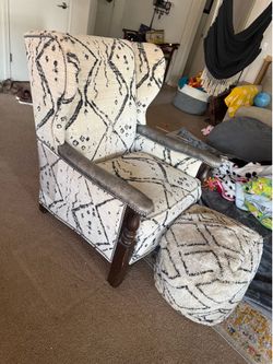 Accent chair
