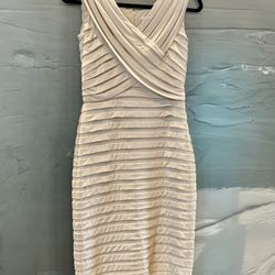 André Oliver  Sheath/Bandage Stretch Sleeveless Champagne/Tan Pleated Dress Sz 4