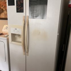 Estate Double Door Refrigerator 