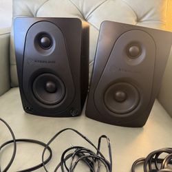 Monitor And Studio Speakers 