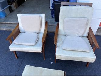 Vintage 2 chairs and ottoman