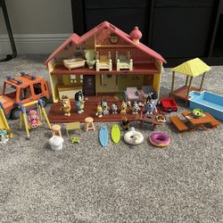 Bluey’s Ultimate Mega Playset Like New