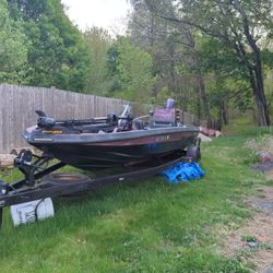 1990  Champion 20' Bass Boat