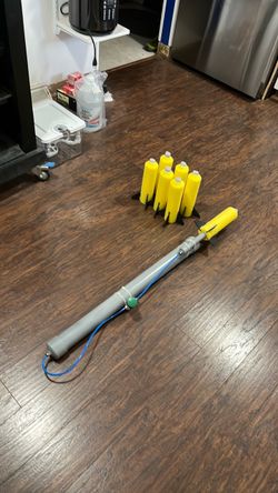 Toy bazooka, Compressed air powered