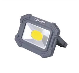Defiant 1200 Lumens Alkaline Magnetic Utility Light