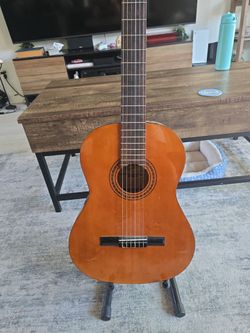 Fender Acoustic Guiter w/ stand