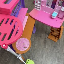 Barbi Doll House 