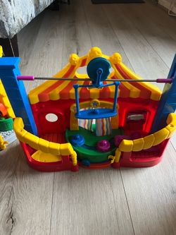 Little people vintage carnival set