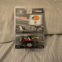 Nascar 2008 Martin Truex Jr. #1 Bass Pro Shops Diecast.