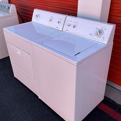 KENMORE WASHER AND GAS DRYER SET 