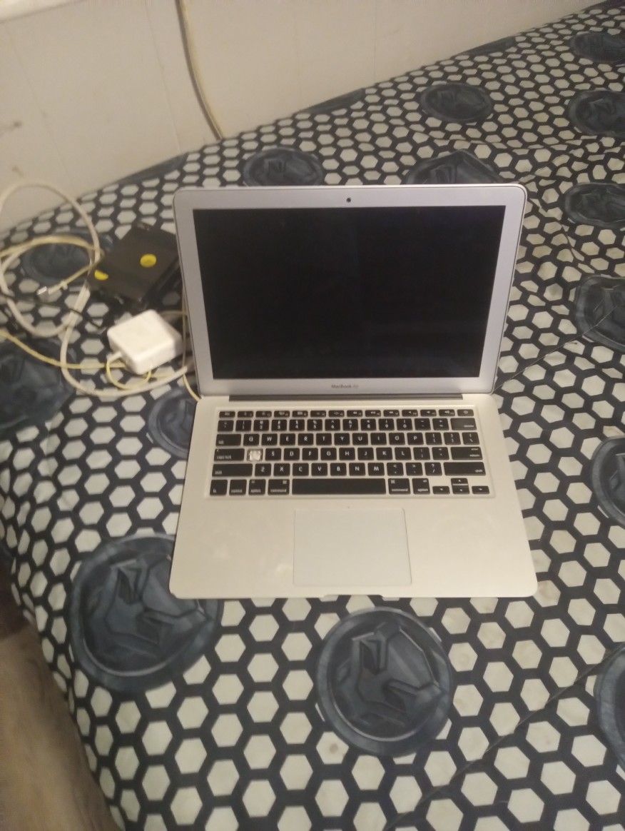 MacBook Laptop