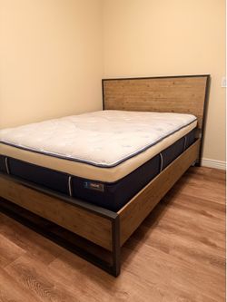 Bedroom Set - Queen