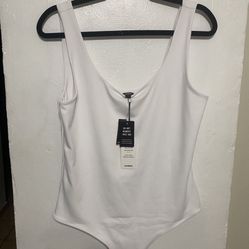 Express Body Contour High Compression Scoop Neck Bodysuit Size L