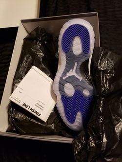 Retro 11s Concords size 9 BRAND NEW NEVER BEEN USED