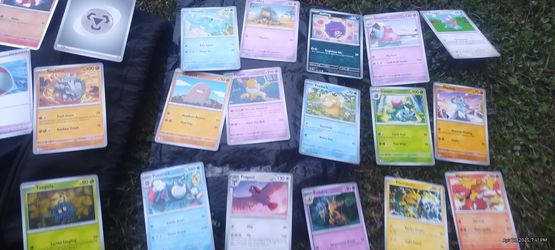 Pokemon Cards.   TCG.   3 Lots Here      Grouped By Others.   Make Offer.   Take One Or Many