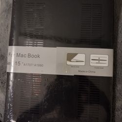 MacBook Pro Case Brand New Still Has The Plastic  Firm$20🤣