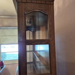 Vintage Wood China Cabinet. Beautiful Style. 