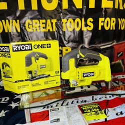 VERY LITTLE WEAR LIKE NEW !! RYOBI 18 VOLT JIG SAW (TOOL ONLY).. NO BLADE 