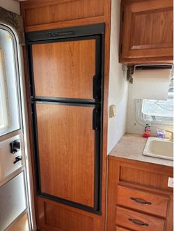 2009 road runner camping trailer