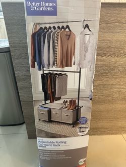 Adjustable rolling garment rack
