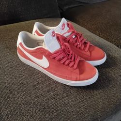 Nikes Size 10 Mens 