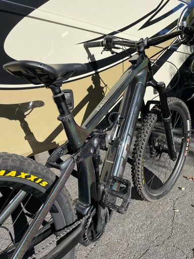 E Bike 2023 Trek Rail 9.8 XT With Carbon Wheels 