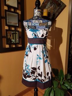 SPEECHLESS WHITE AND TURQUOISE FLORAL PRINT DRESS