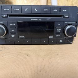 Car/truck Stereo With CD Player 