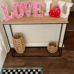 Lit Up Love & I Love U Sign