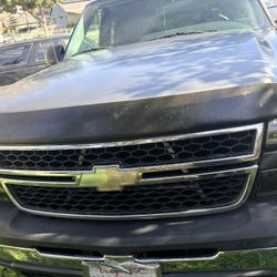 2007 Chevrolet LS 1500  Crew Cab 4 Doors  Clean Title 