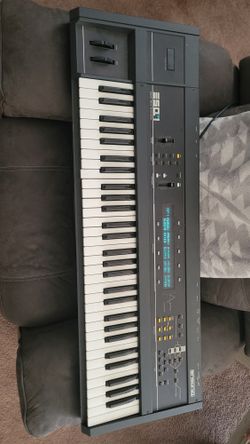 Vintage 80s Synthesizer  Ensoniq ESQ-1