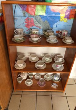 19 tea set vintage bone China