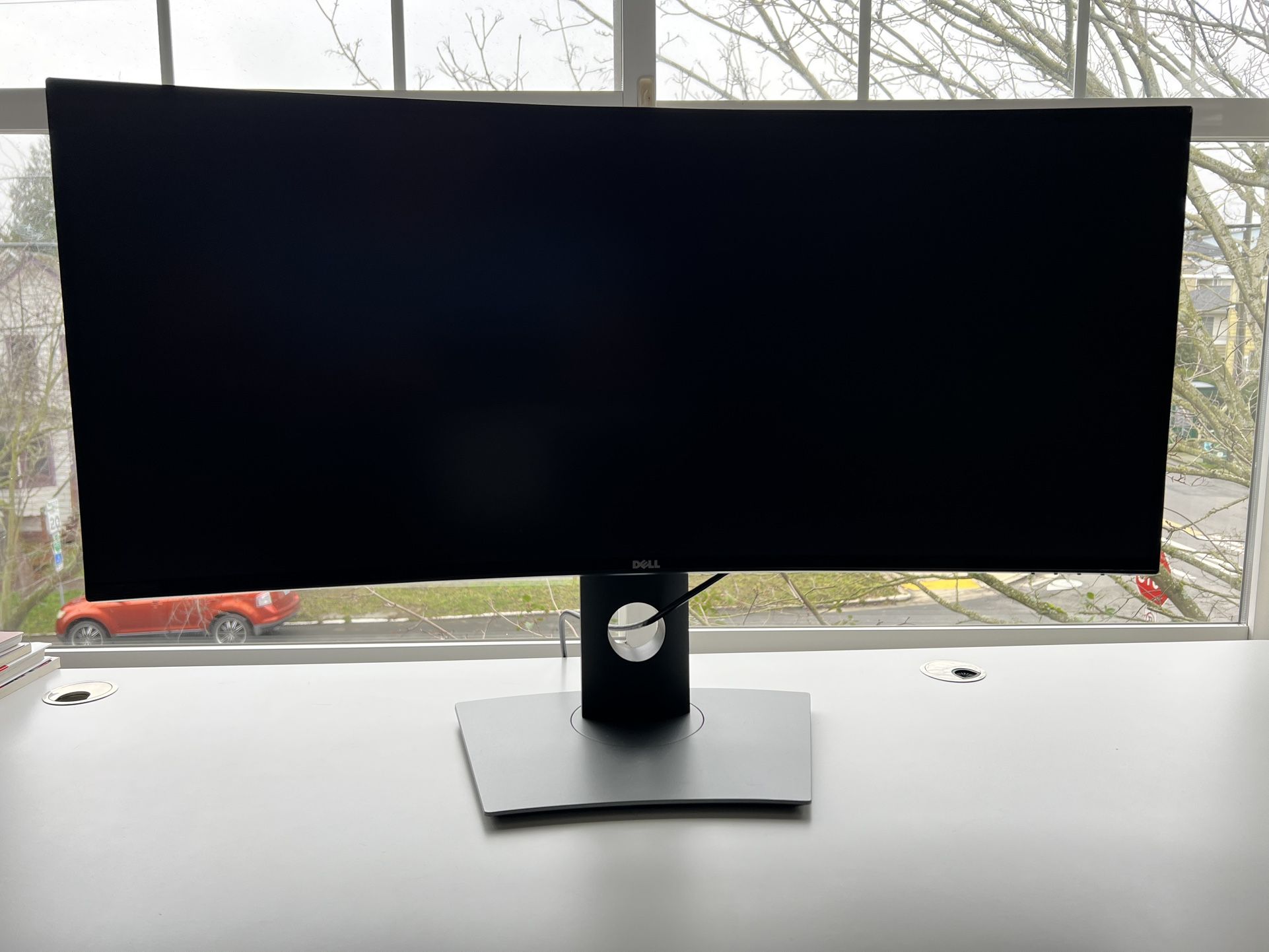 Dell Curved Flat Panel 34”