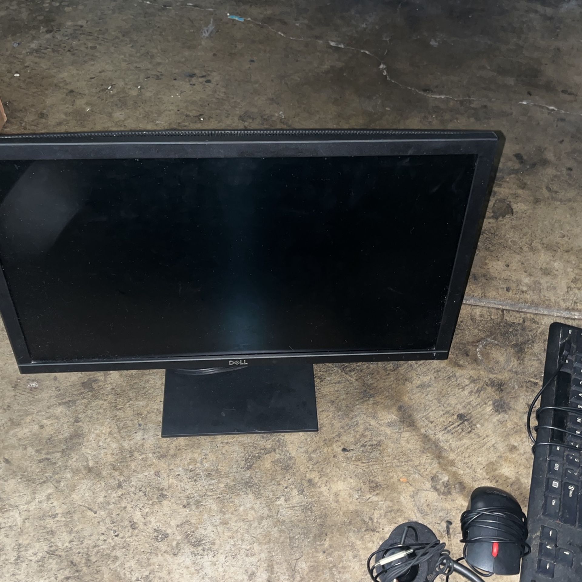 Dell Computer Monitor,keyboard, Mouse And Headset Included