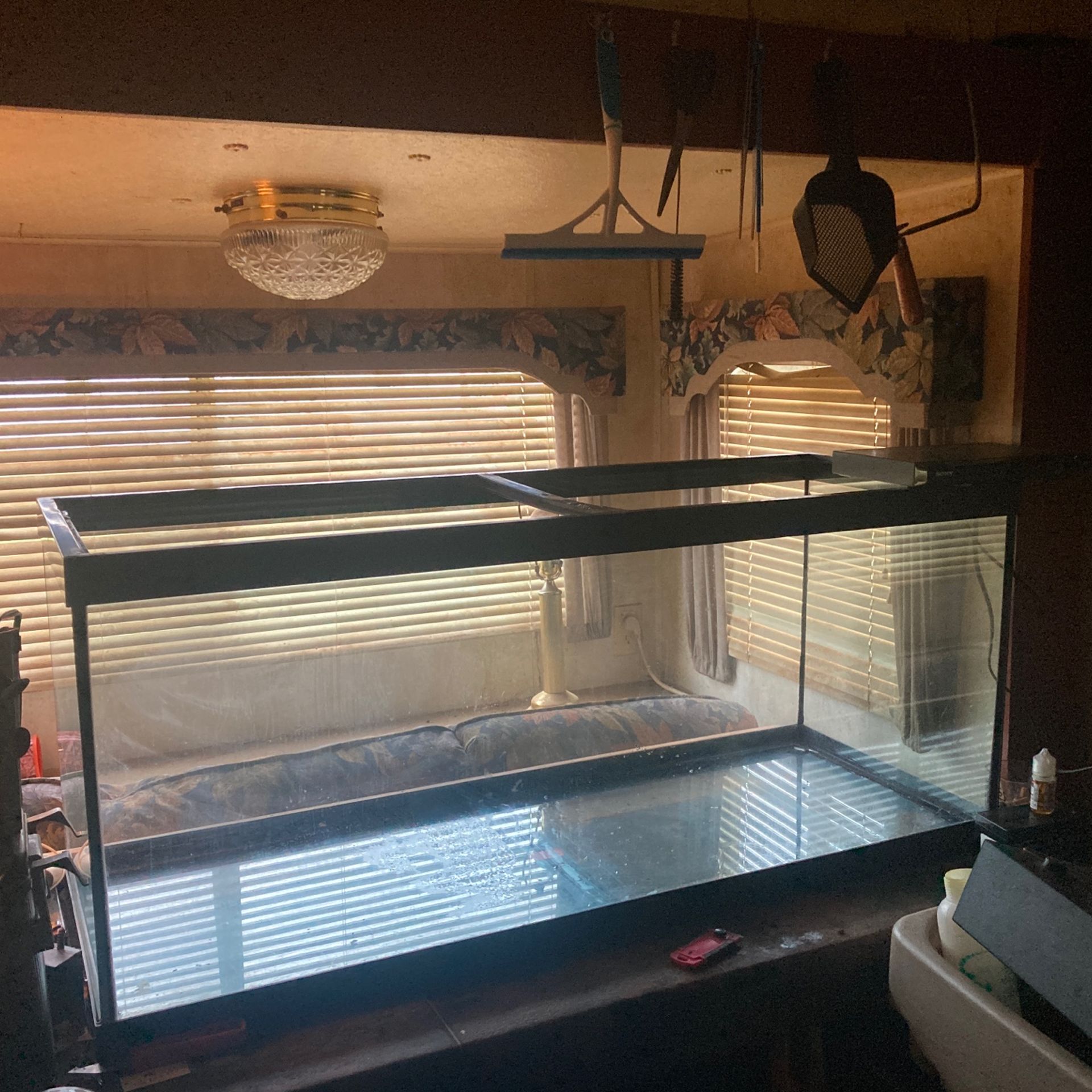 75 Gallon Fish Tank Or For Keeping  Reptiles