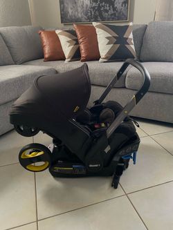 Doona stroller with base