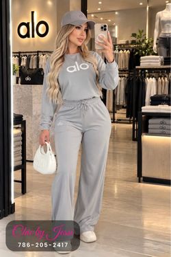 Alo Yoga Two-Piece Sweatsuit Set
