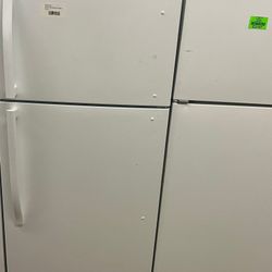 VISSANI MDTF18WH 18.0 cu. ft. Top Freezer Refrigerator D1D